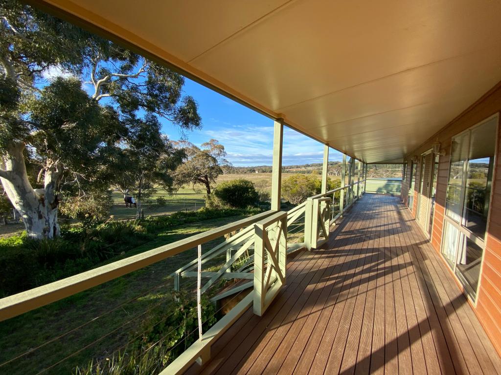 73a Clare Lane, Bungendore, NSW 2621