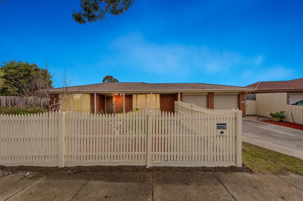 38 Duncan Dr, Pakenham, VIC 3810