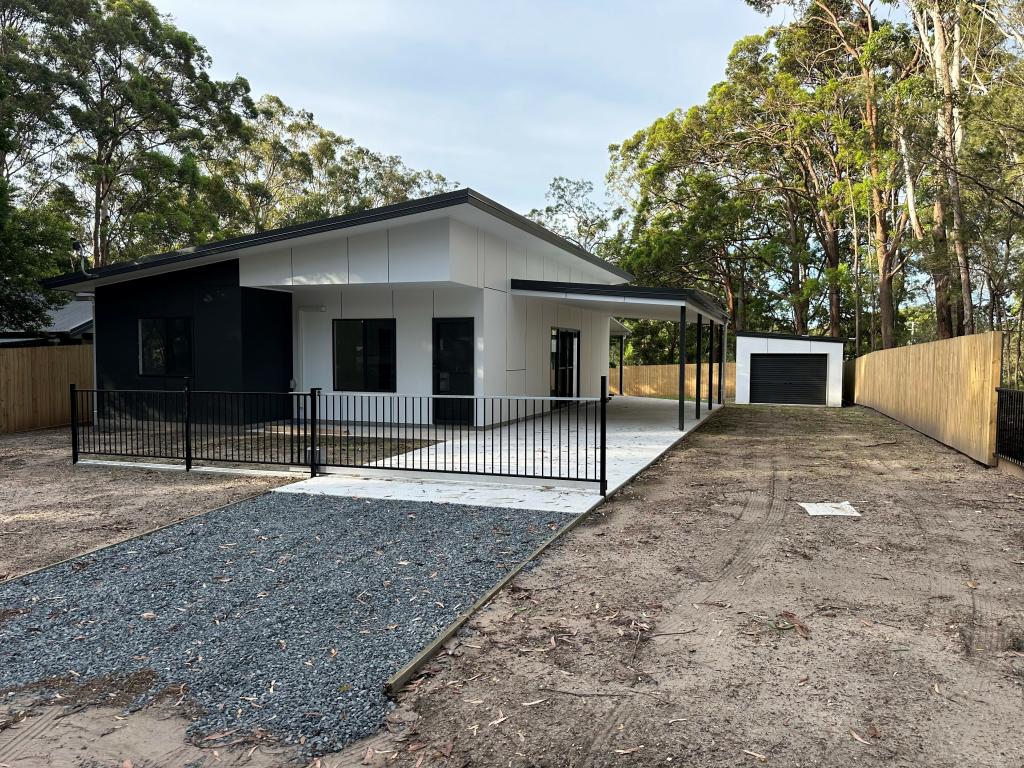 19 Little Cove Rd, Russell Island, QLD 4184