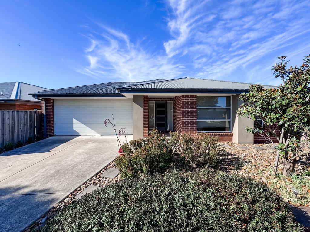 4 Mitre Ct, Cowes, VIC 3922
