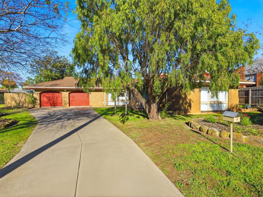 7 Albert St, Darley, VIC 3340