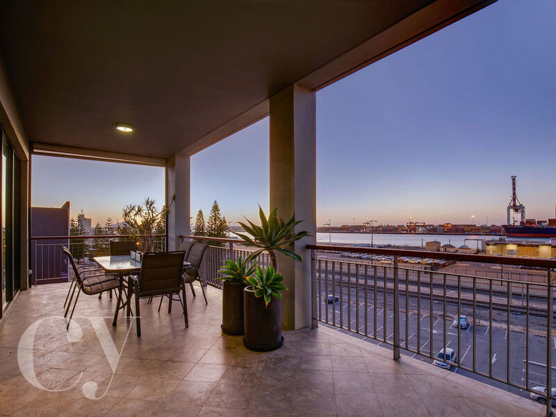 10/70 Elder Pl, Fremantle, WA 6160