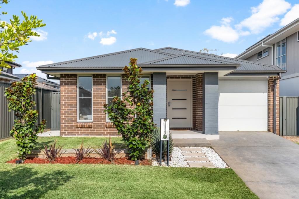 3 NARRABEEN ST, GREGORY HILLS, NSW 2557