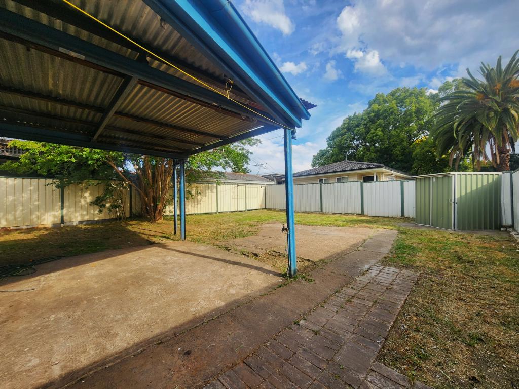 8 Carrington St, St Marys, NSW 2760