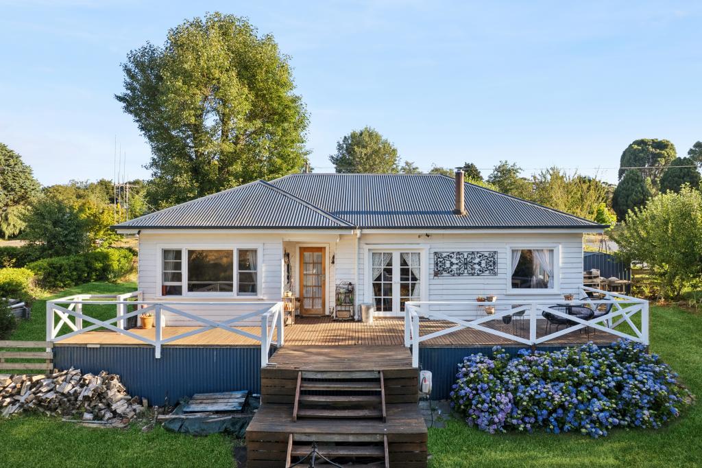 95 High St, Trentham, VIC 3458