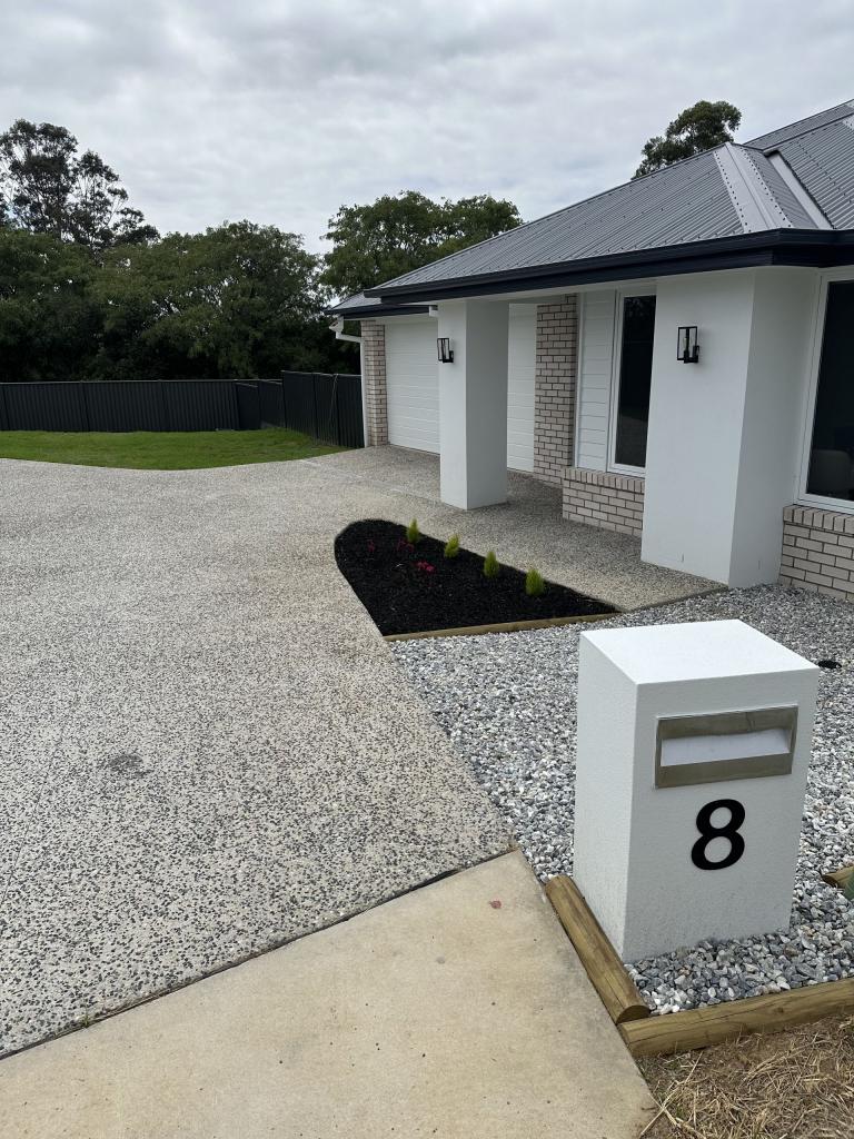 8 Sunshine Ct, Warwick, QLD 4370