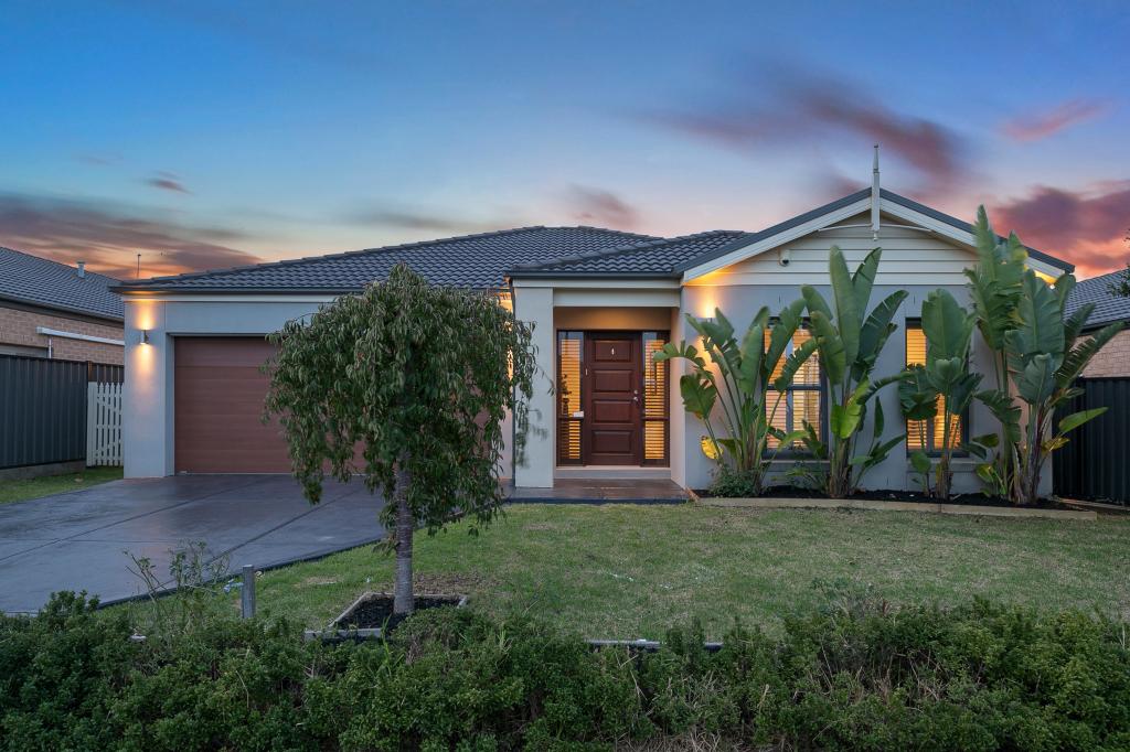 49 Pembroke Cres, Derrimut, VIC 3026