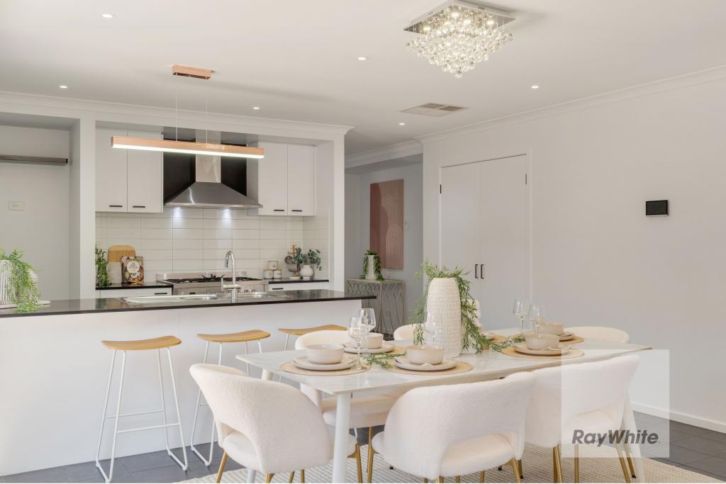 8 Amberfield St, Mickleham, VIC 3064