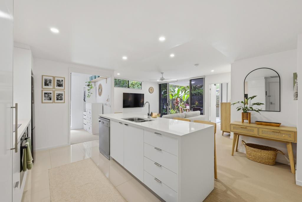 111/33 Lakefront Cres, Varsity Lakes, QLD 4227