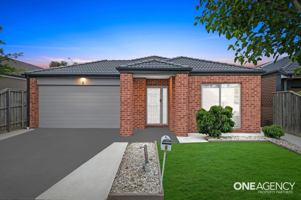 8 Devonport Ct, Taylors Hill, VIC 3037