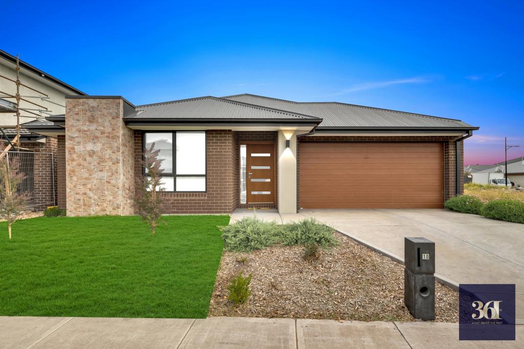 10 Saltaire Dr, Strathtulloh, VIC 3338