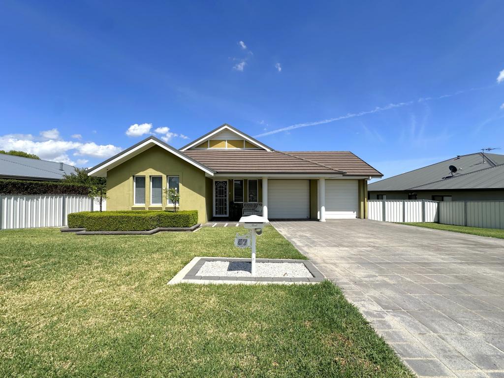 57 Back Creek Rd, Young, NSW 2594