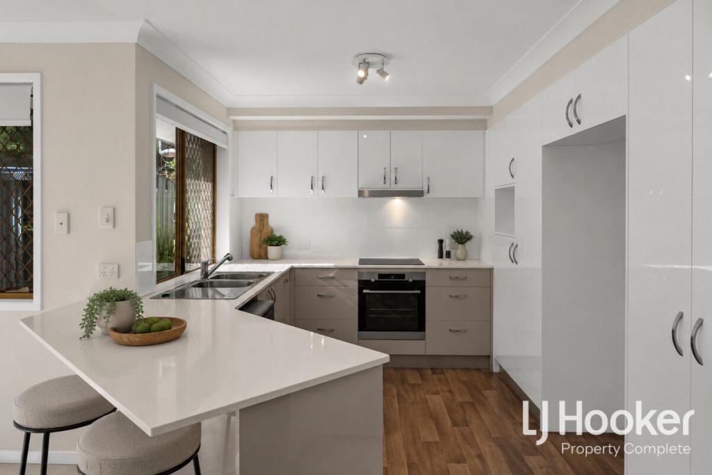 57 Boblynne St, Chapel Hill, QLD 4069