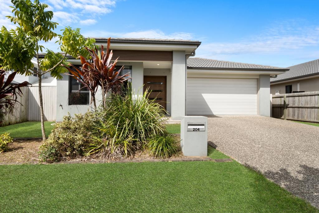 204 Spinnaker Bvd, Newport, QLD 4020