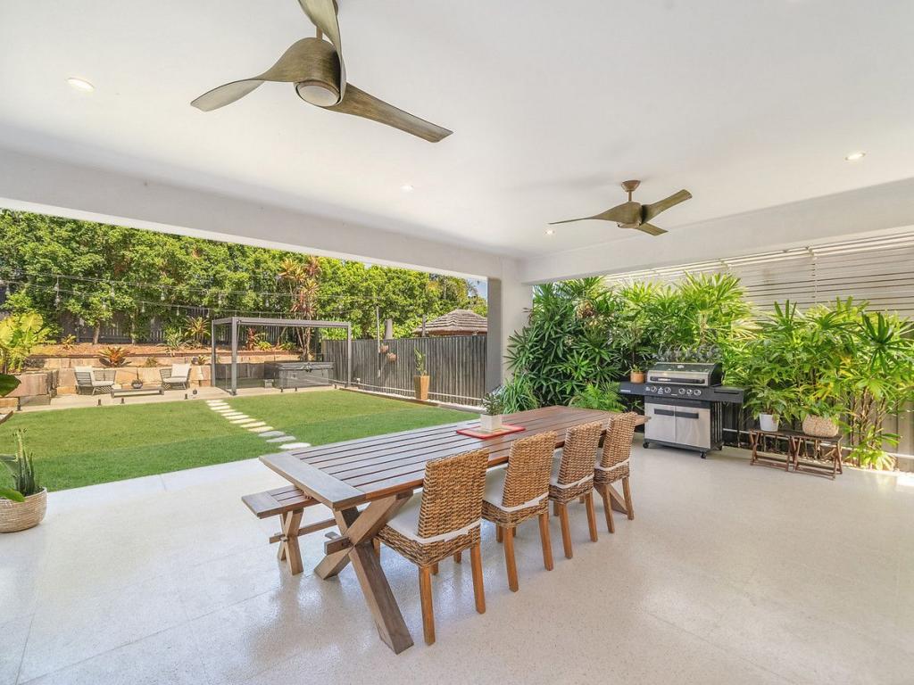 12a Palmtree Ave, Scarborough, QLD 4020