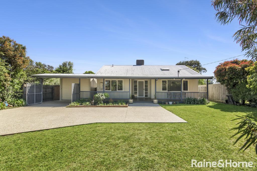 6 Waratah St, Rye, VIC 3941