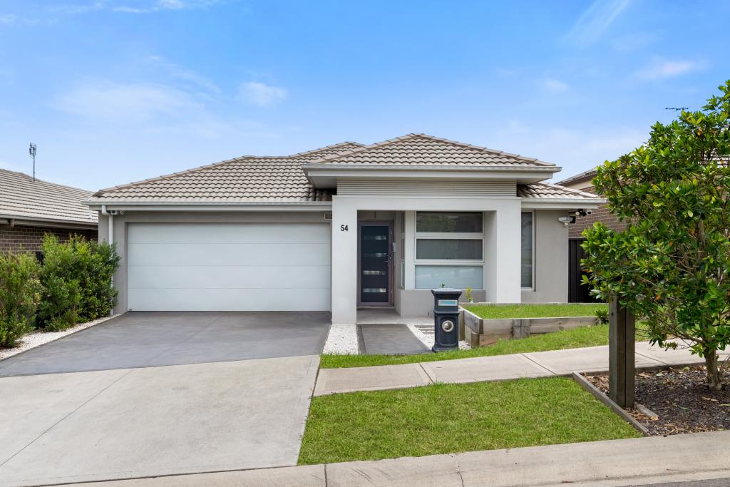 54 Jennings Cres, Spring Farm, NSW 2570