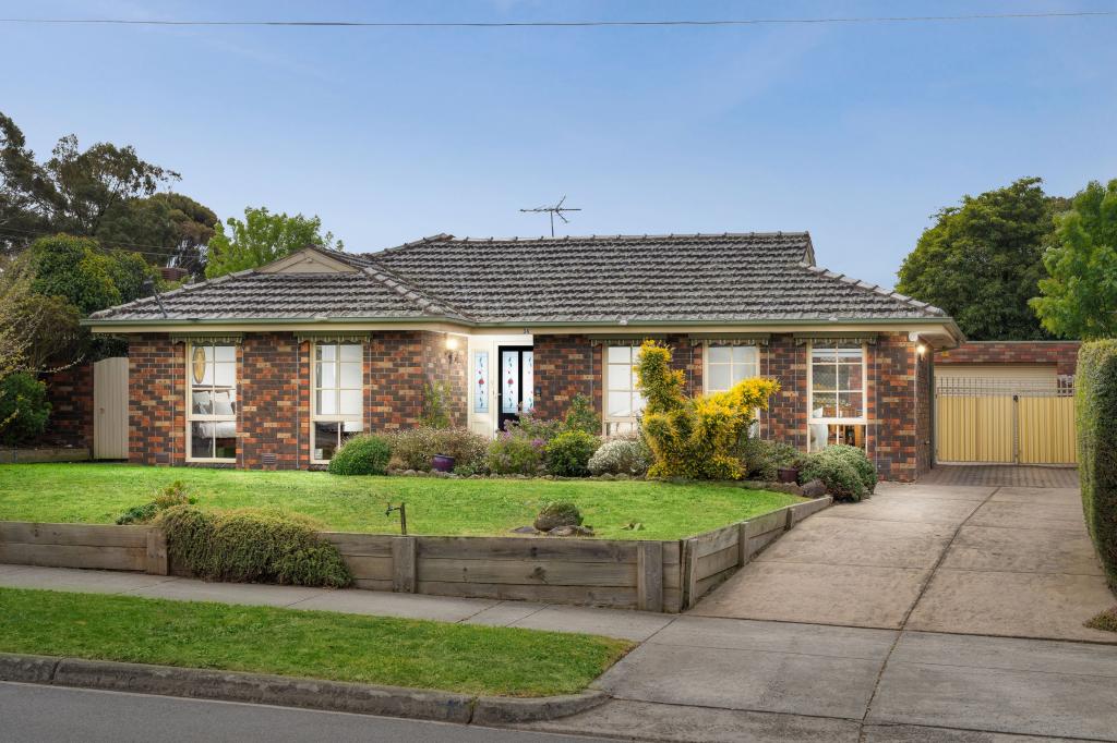 34 Gilchrist Cres, Sunbury, VIC 3429