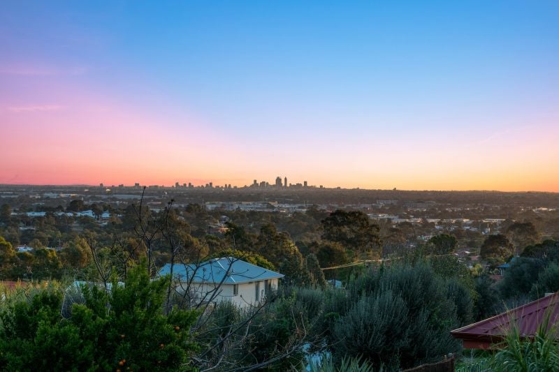465 Viveash Rd, Swan View, WA 6056