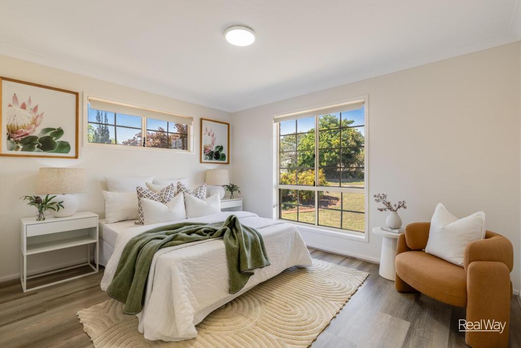 31 Fry St, Middle Ridge, QLD 4350
