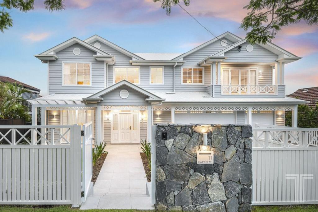 11 Hartley St, Camp Hill, QLD 4152