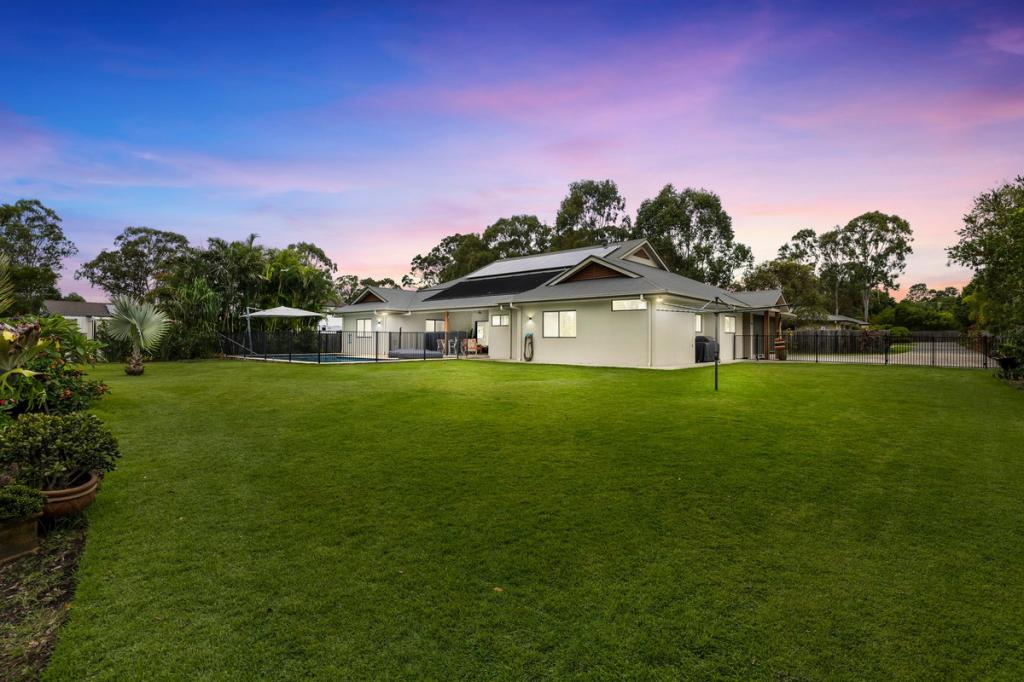 77 Whitehall Ave, Birkdale, QLD 4159