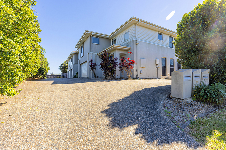 2/33 Makybe Diva Dr, Ooralea, QLD 4740
