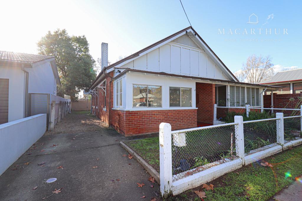 13 Freer St, Wagga Wagga, NSW 2650