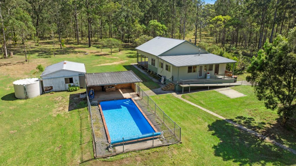 22 AIRPORT RD, GLENUGIE, NSW 2460