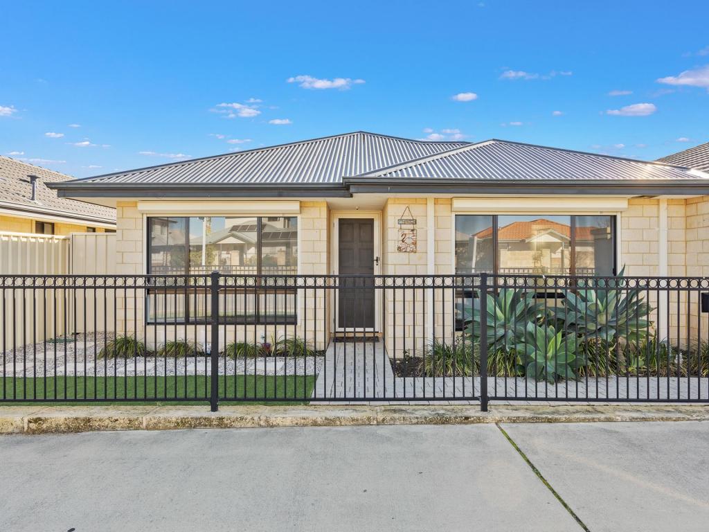 75 Lake Valley Dr, Lakelands, WA 6180