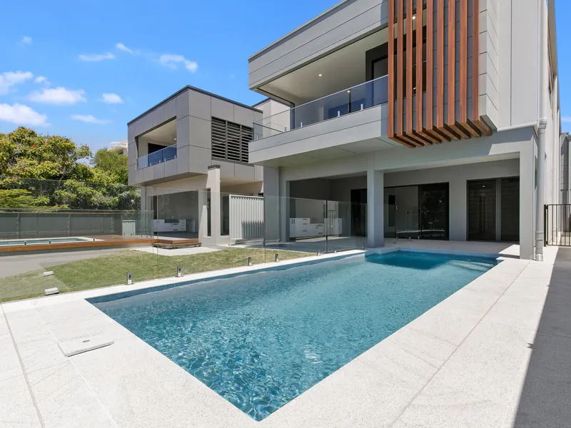 254A ESPLANADE, PIALBA, QLD 4655