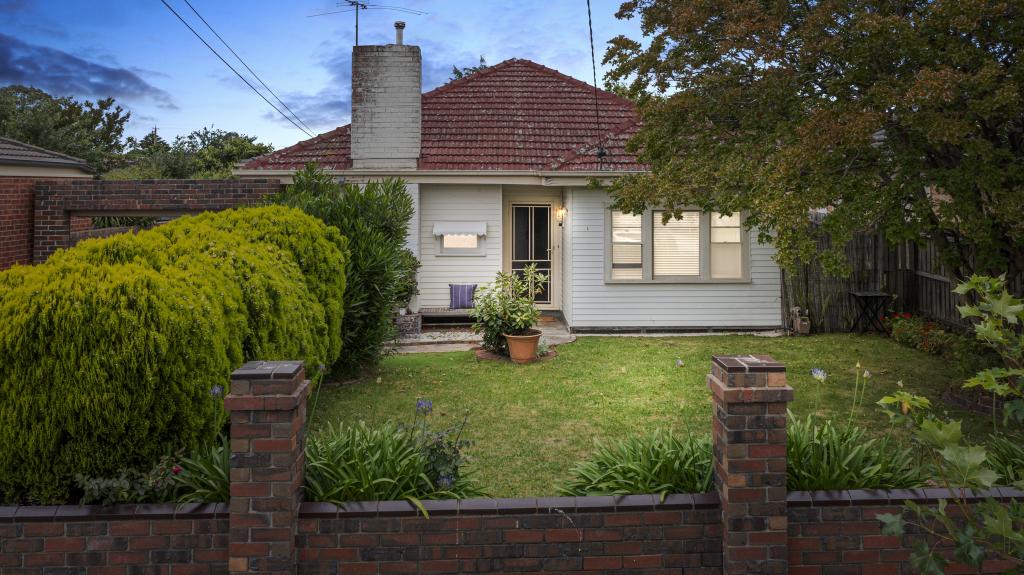 2 Treesbank Ave, Springvale, VIC 3171