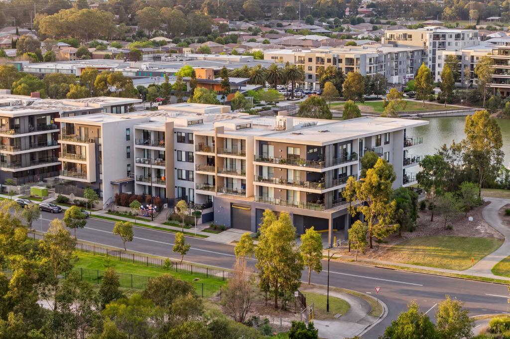 102/94 Lakeside Pde, Jordan Springs, NSW 2747