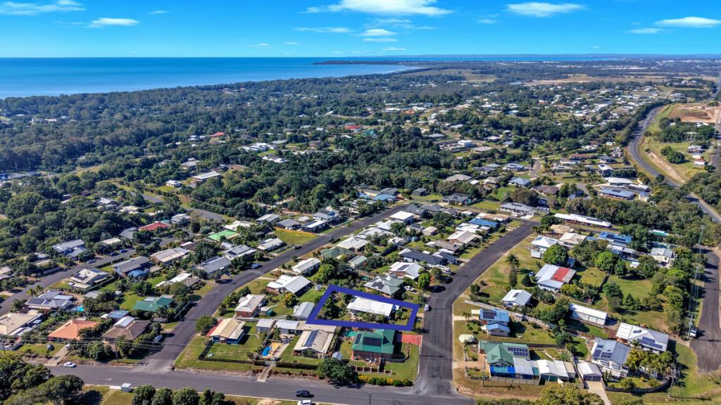 4 Julie St, Dundowran Beach, QLD 4655