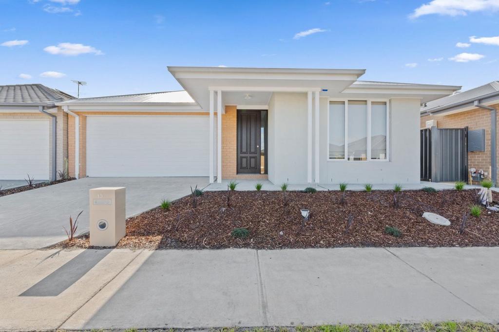 13 Frome Rd, Clyde, VIC 3978