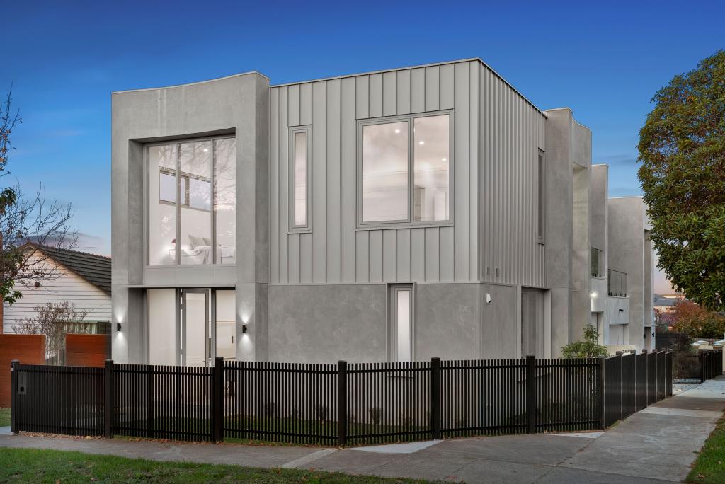 32 MARLBOROUGH ST, BENTLEIGH EAST, VIC 3165