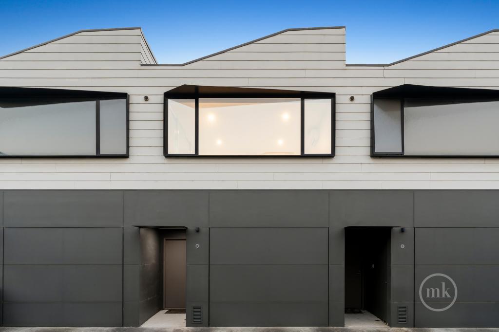 42 Sharp Cct, Mill Park, VIC 3082