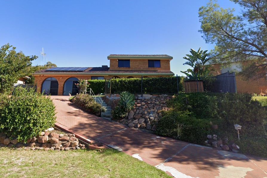 6 Glenwarrie Pl, Parkes, NSW 2870