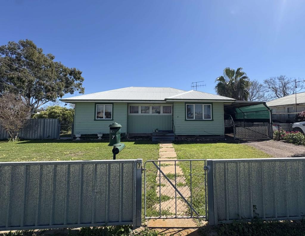 7 Wilson St, Warren, NSW 2824
