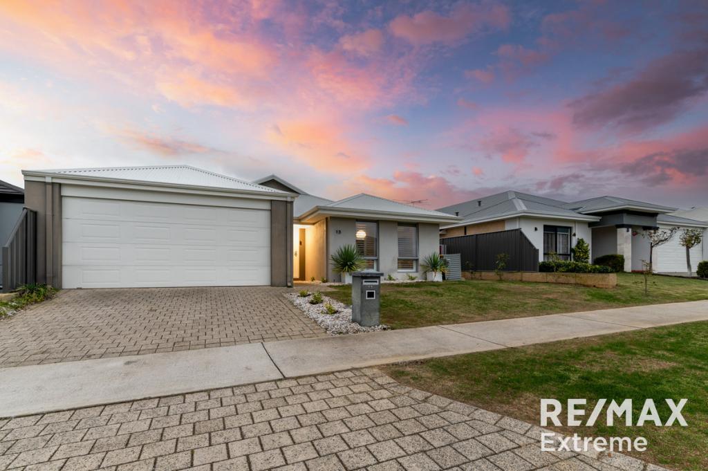 13 Gippsland Way, Banksia Grove, WA 6031