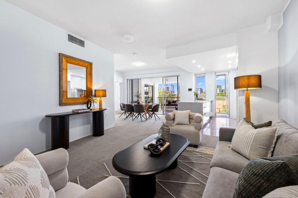 51/8 Dunmore Tce, Auchenflower, QLD 4066