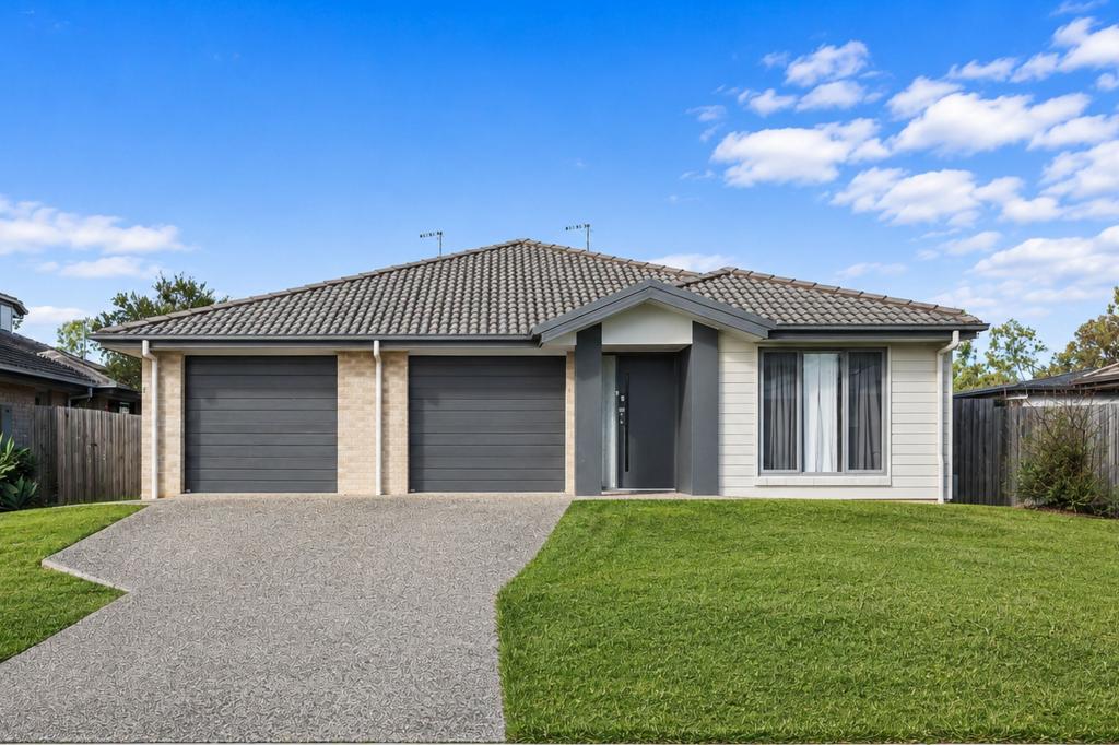 2/23 Essington Mews, Leichhardt, QLD 4305