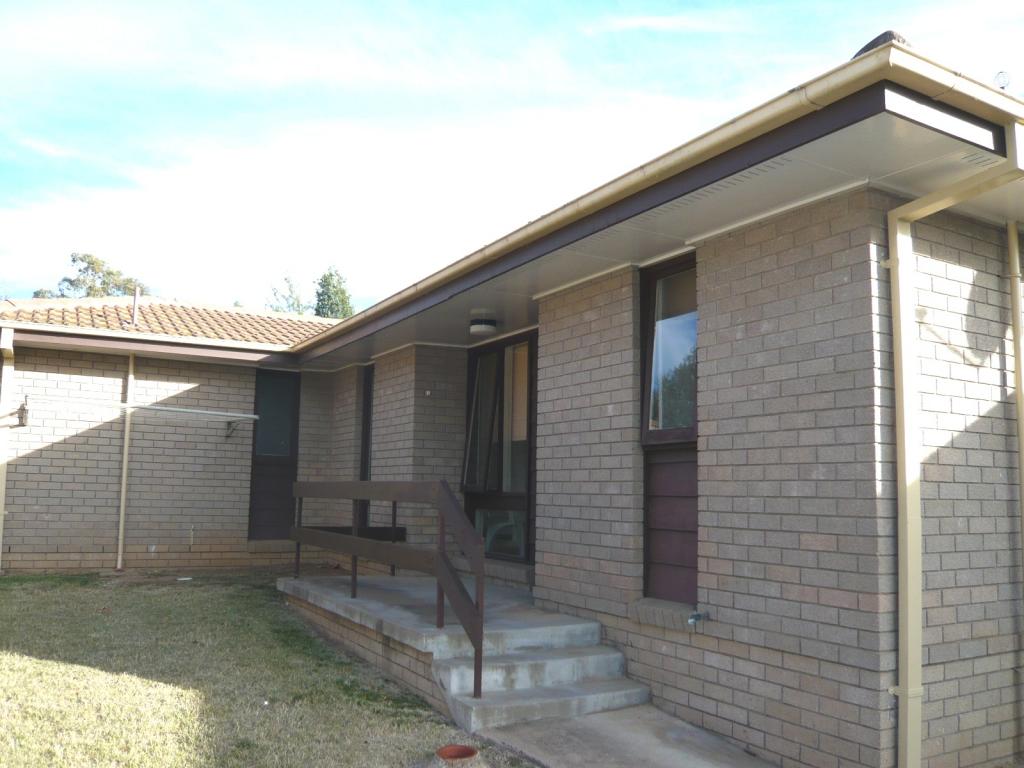 19 Crago Way, Mitchell, NSW 2795