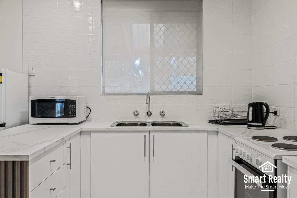 Room 2/11 Dorset Pl, Thornlie, WA 6108