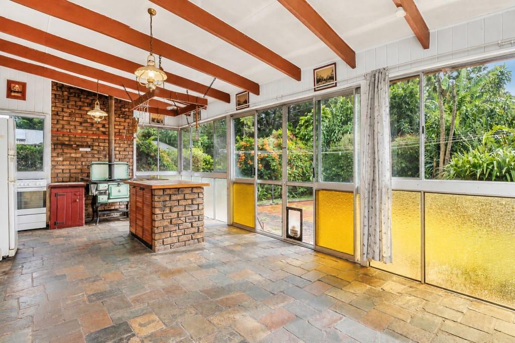 11 Marine St, Macleay Island, QLD 4184
