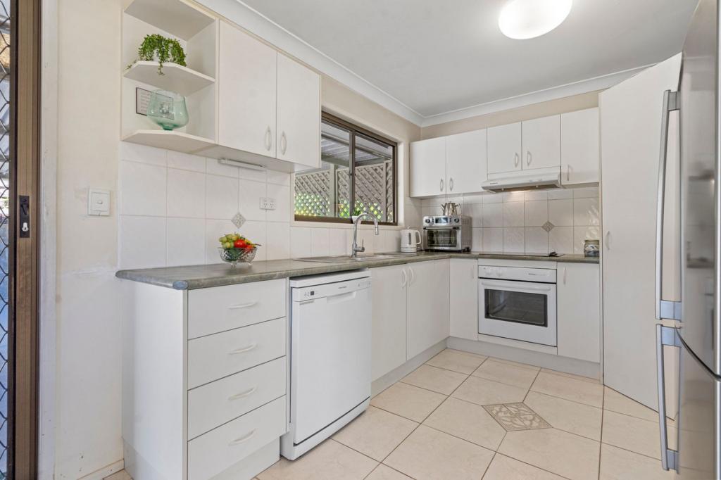 4 Gilford Cres, Albany Creek, QLD 4035