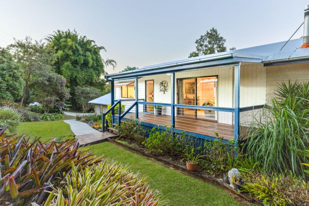 18 Rosella Rd, North Maleny, QLD 4552