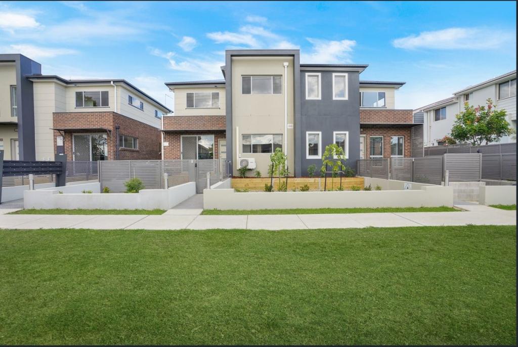 11/27 Tungarra Rd, Girraween, NSW 2145