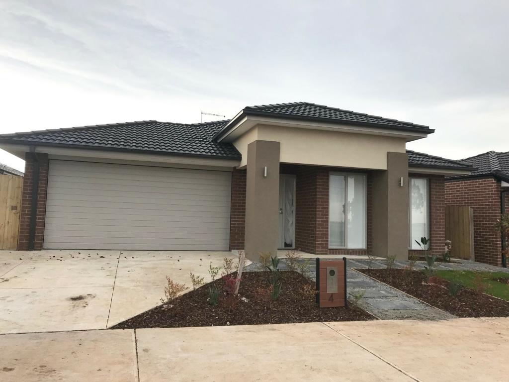 4 Mapleton Bvd, Melton South, VIC 3338