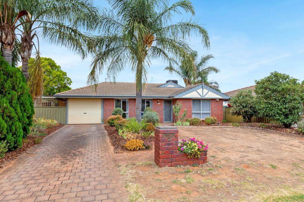 8 Pinicle Ct, Andrews Farm, SA 5114